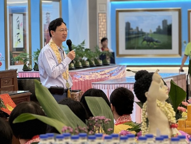 佛教衛塞節  新加坡佛光山、慈濟辦慶典活動 | 華視新聞