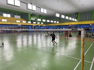 莊敬盃羽球賽 分組冠亞軍小選手免費搭遊艇超跑