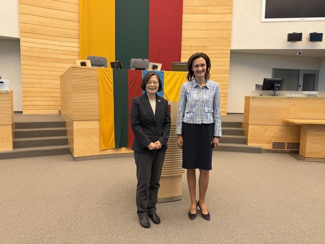 蔡英文訪立陶宛 參觀國會感受立國民主精神 | 華視新聞