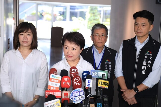 盧秀燕邀黃仁勳訪台中  嚐美食逛夜市 | 華視新聞