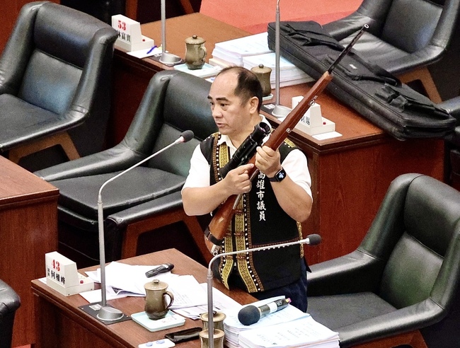 高市原民議員爭取獵槍自主管理 警局長：需有槍櫃 | 華視新聞