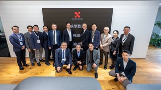 張善政赴日取經軌道經濟  與東京都市再生推手交流