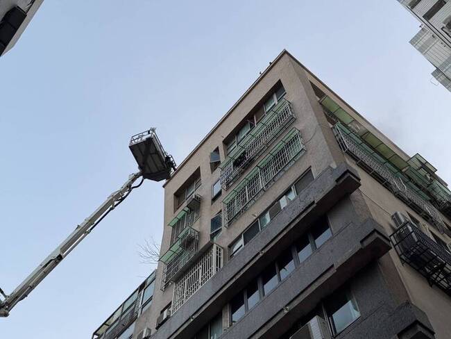 台中社區住宅火警3人受困 警消撲滅救出幸無傷亡 | 華視新聞