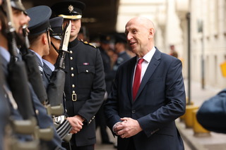 英德首次合作開發深度精準打擊武器  射程逾2000公里