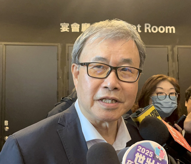 反對學校交流只想到中國 鄭英耀指多去歐美民主國家 | 華視新聞