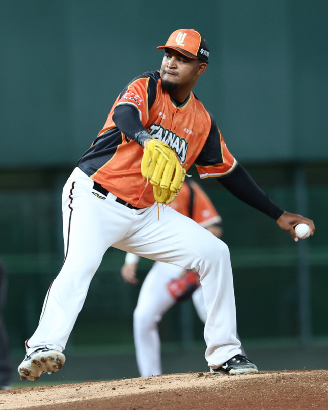 蒙德茲先發好投首獲MVP  獅勝雄鷹中止2連敗 | 華視新聞