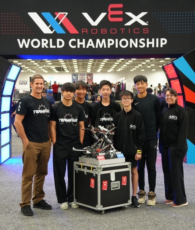 VEX機器人世界錦標賽 台國中生隊伍奪分區冠軍 | 華視新聞