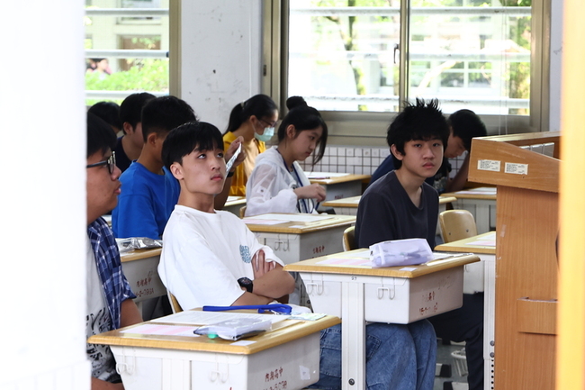 國中會考自然科生活應用題多 考生：較去年簡單 | 華視新聞