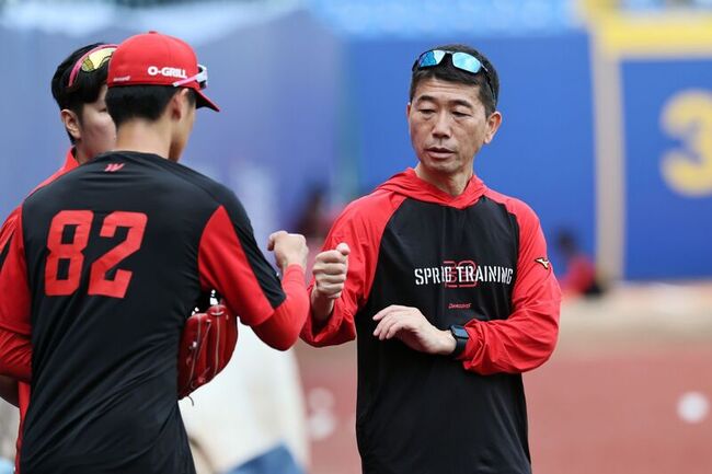 中垣征一郎再來台客座約2週 追蹤龍隊投手群狀況 | 華視新聞