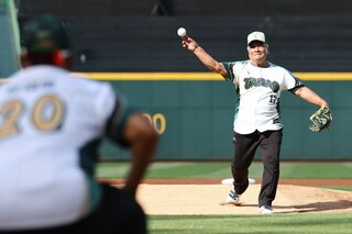 「南人祭」最終戰 雄鷹邀請「赤牛」蔡旭峰開球