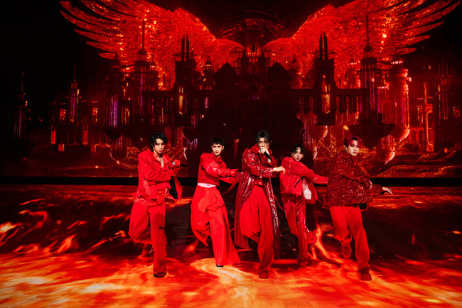 FEniX首場演唱會誠意滿滿 憶點滴與粉絲哭成一片 | 華視新聞