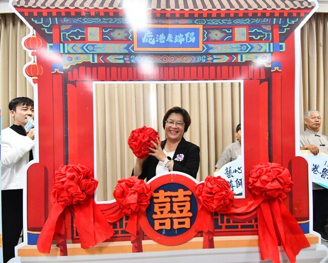 鹿港慶端陽科技龍舟模擬駕駛首登場 安排夜間國際賽 | 華視新聞