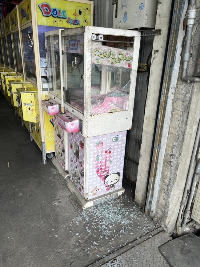 台中霧峰娃娃機店遭空氣槍射擊 涉案男落網 | 華視新聞