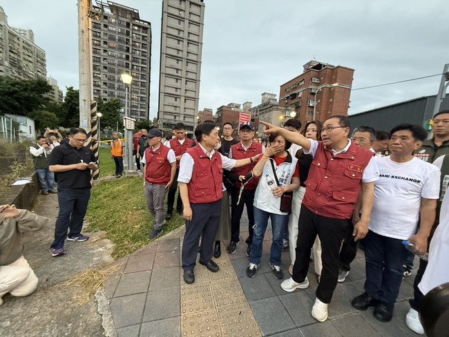 三峽重大車禍 里長：小孩無辜盼類似事故勿再發生 | 華視新聞