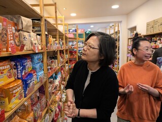 蔡英文給台灣觀光美食按讚  19日啟程返台