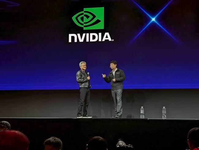 現身劉揚偉演講 黃仁勳：TEAM TAIWAN是運算產業中心 | 華視新聞