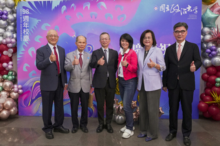 政大迎98週年校慶  表揚魏明光等6名傑出校友