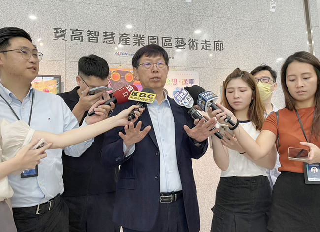 鴻華拚上市後5年獲利 劉揚偉：洽商其他車廠合作 | 華視新聞