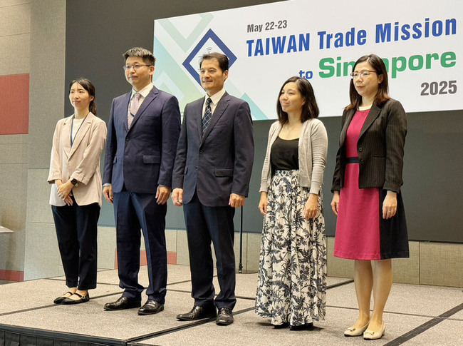 台灣科技文創業赴新加坡媒合  拓展國際商機 | 華視新聞