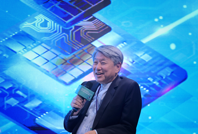 經長：台半導體聚焦3方向 技術領先吸引國際大廠投資 | 華視新聞