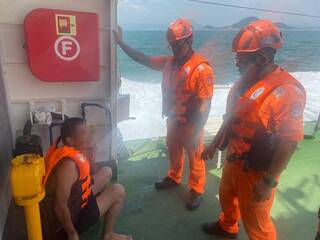 中國男泳圈偷渡金門大膽島  海巡攔截押返調查