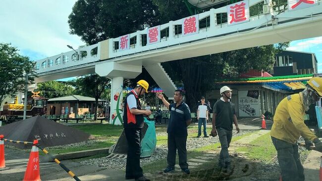 台糖新營廠封路擅自開挖 南市府開罰、命令改善 | 華視新聞