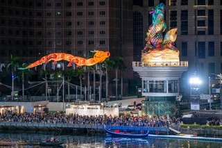 高雄龍舟嘉年華30日起登場 愛河畔越夜越熱鬧