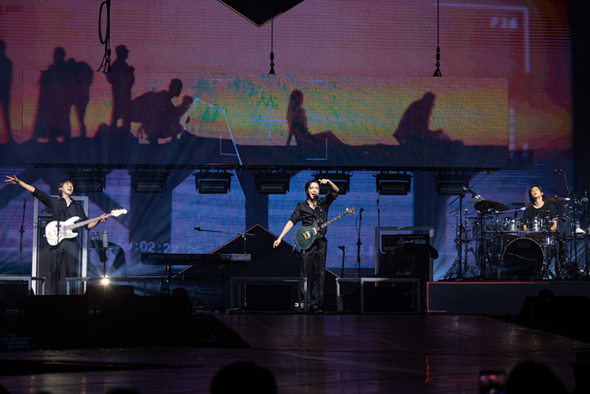 CNBLUE高雄開唱中文喊笑死 慶15週年直呼感動 | 華視新聞