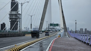 新北大橋機車道截彎取直  侯友宜：通行更安全