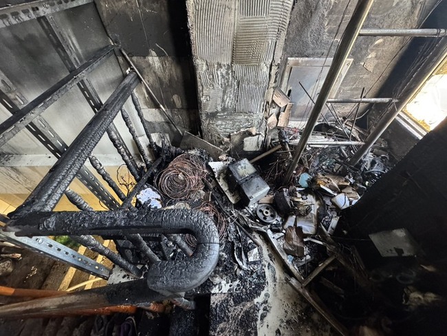 金門東村民宅火警  3受困民眾救出無傷 | 華視新聞