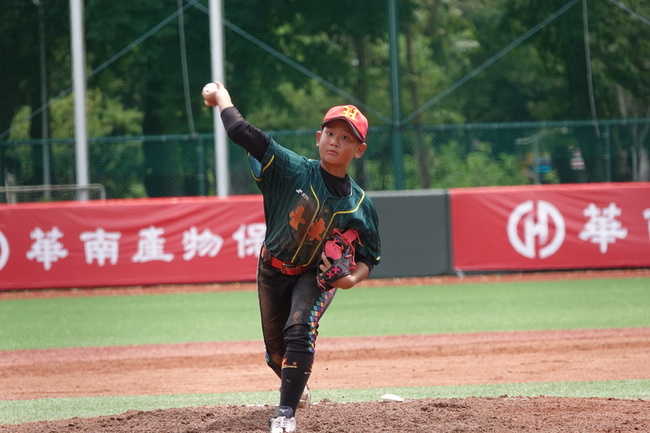 華南少棒台東縣勝嘉義市 沈冠霖6局完投獲讚天份佳 | 華視新聞