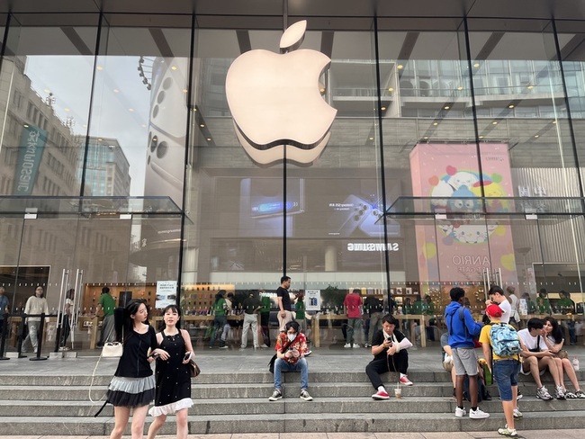 中國官方補貼助力 iPhone 16 Pro登基銷售第一 | 華視新聞