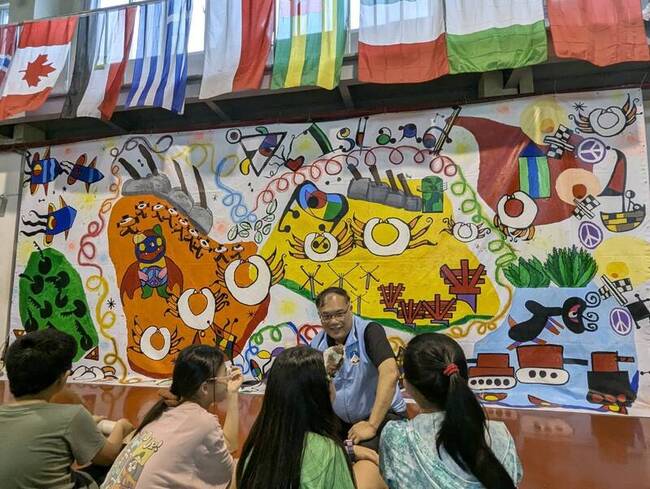 金門多年國小巨幅畫作將赴日參展  傳遞和平心聲 | 華視新聞