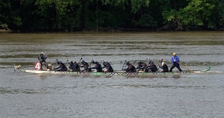 華府龍舟賽波多馬克河登場  美副助卿現身助陣
