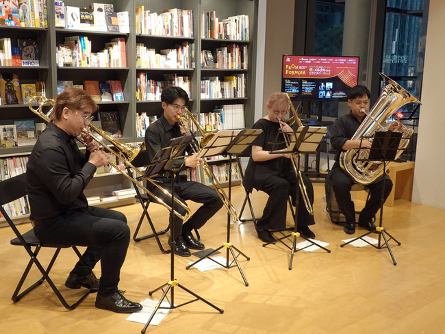 NSO日本巡演 東京場前夕快閃演奏獲熱烈掌聲 | 華視新聞