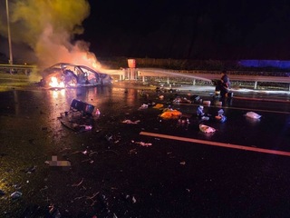 國3中寮隧道出口事故  車輛撞護欄起火釀1死