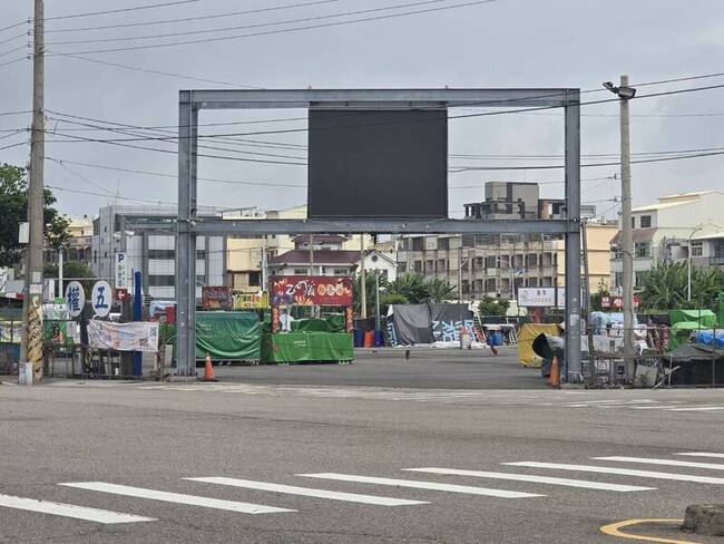 台中清水家產糾紛 兄酒後持斧頭夜市內砍傷弟 | 華視新聞