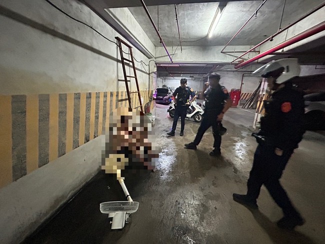 通緝犯持風扇拒捕  基警辣椒水制伏搜出毒品送辦 | 華視新聞