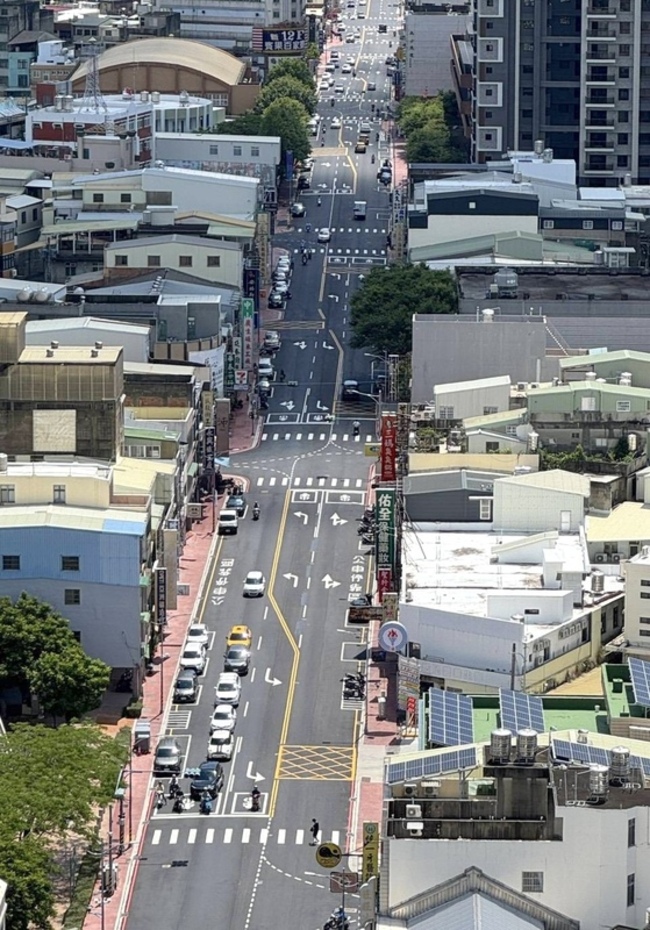 苗市設偏心左轉車道  駕駛疑不熟路況1公里接6罰單 | 華視新聞