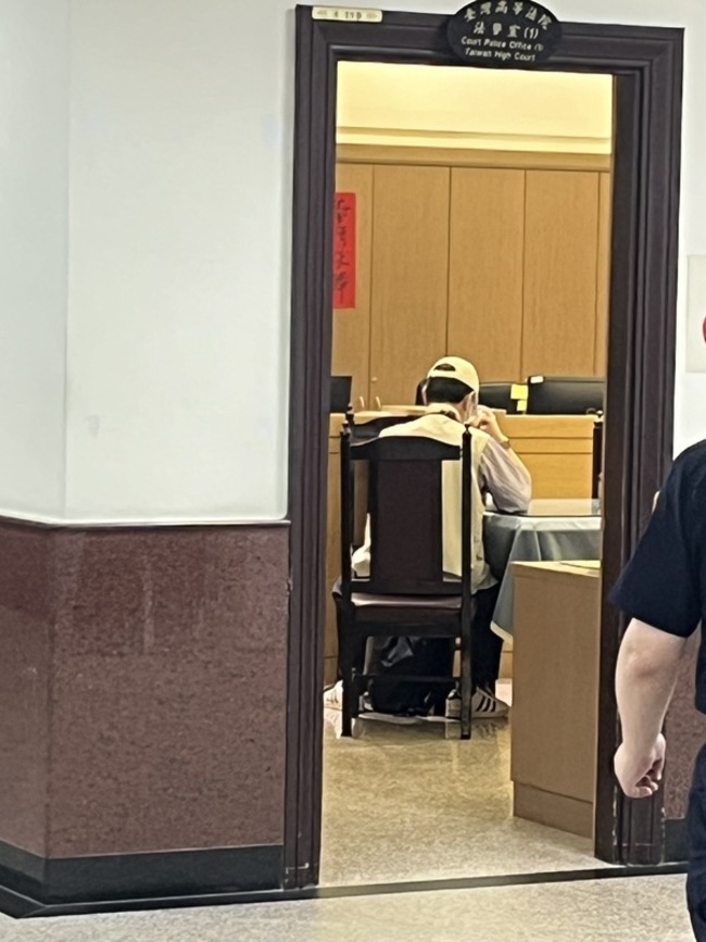 前消防署長黃季敏貪污案 高院裁定電子手環防逃 | 華視新聞