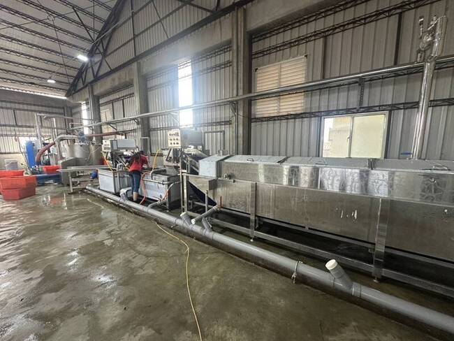 雲縣生技公司飄惡臭縣府開罰 肥料廠沒登記勒令停工 | 華視新聞