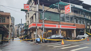 轎車撞斷基隆管線瓦斯外洩  駕駛逃逸居民追逐未果