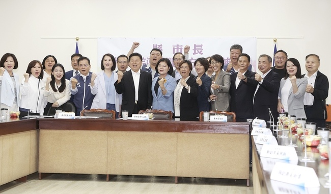 補助款遭刪藍縣市長立院陳情 傅崐萁籲政院回頭是岸 | 華視新聞