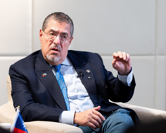 瓜地馬拉總統：台瓜美半導體三角價值鏈 建立緊密關係 | 華視新聞