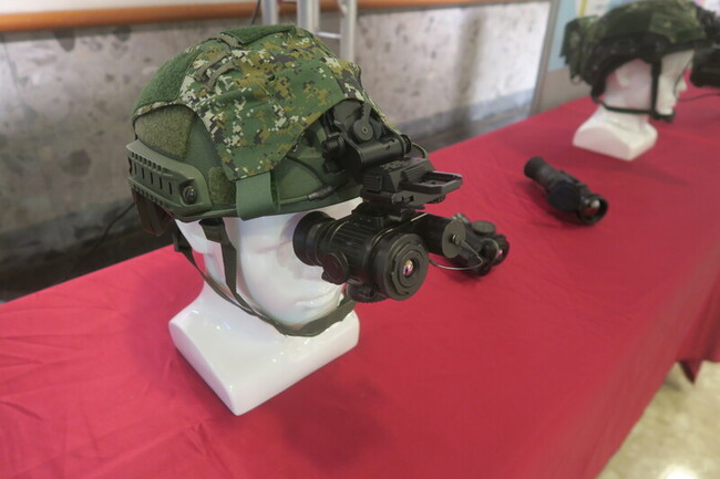 中科院首度公開熱像夜視鏡  強化單兵夜戰能力 | 華視新聞