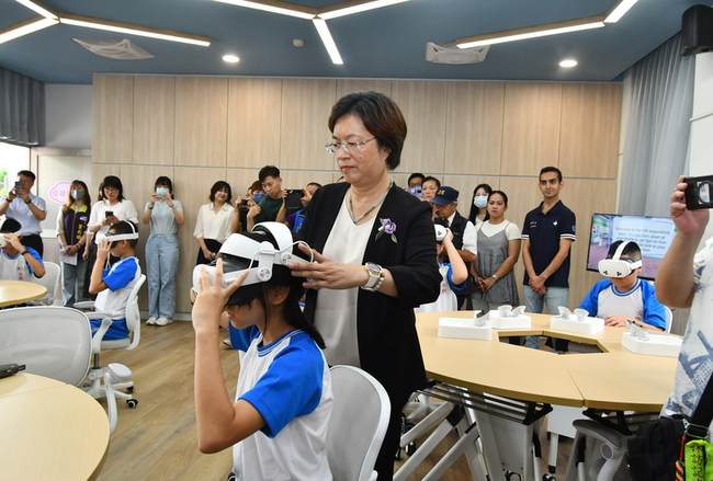 彰化永興國小設偏鄉教育資源中心  巡迴及遠距教學 | 華視新聞