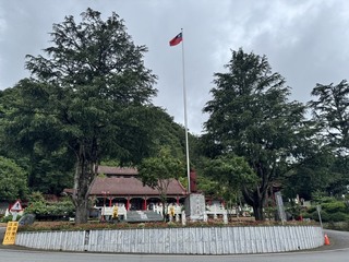 梨山賓館前蔣中正銅像擬遷館內引議 參山處：再溝通
