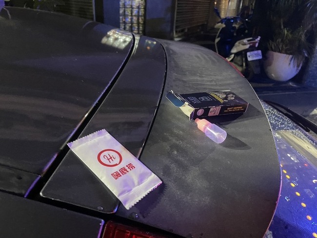 男毒駕換車道未打方向燈遭攔 南警搜出毒品送辦 | 華視新聞