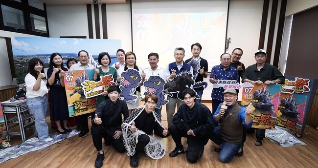 屏東海口祭7月登場  竹編高6米哥吉拉震撼視覺 | 華視新聞