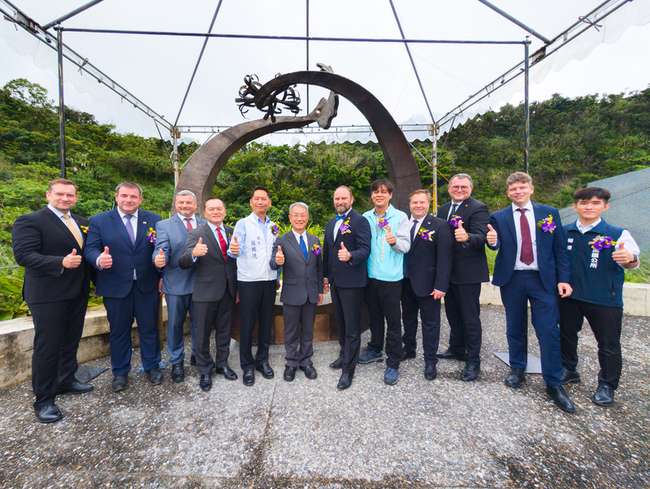 紀念傳奇人物班紐夫斯基 斯洛伐克贈雕塑南方澳揭幕 | 華視新聞